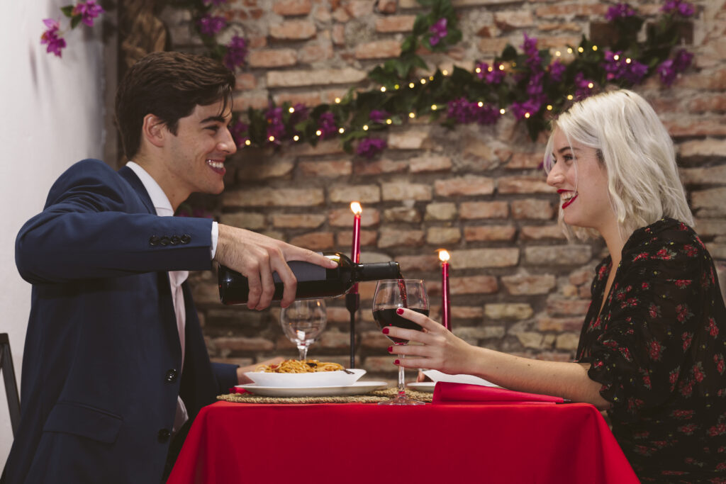 Consumer Spending: Patterns & Motivation in the U.S. Fine Dining Market (2025 Guide)